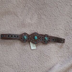 Turquoise leather choker